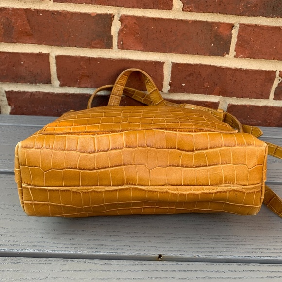 Madewell Zip-Top Leather Transport Crossbody Bag - Picture 6 of 13